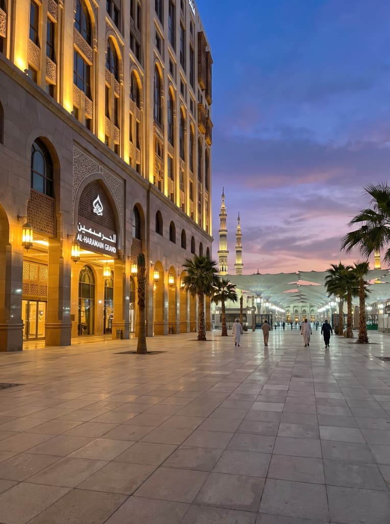 Madinah Airport ⇄ Hotel - Duyuf Alrahman VIP
